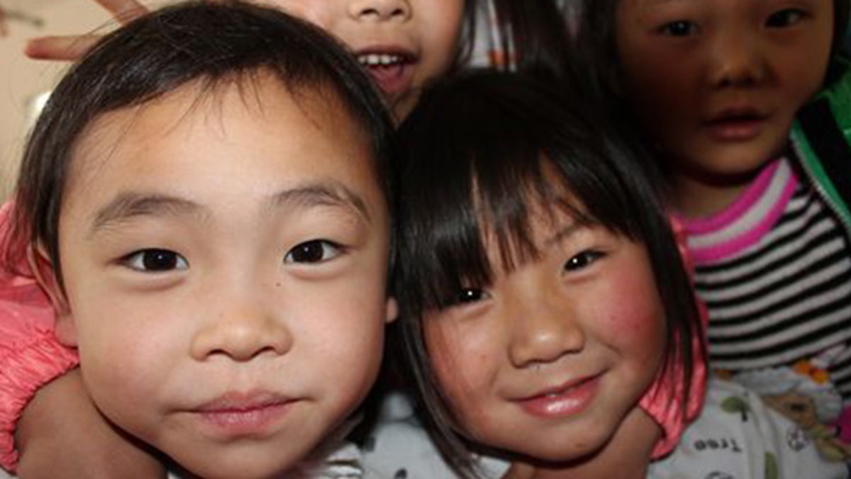 舍弗勒大中华区在四川成立希望小学,帮助2008年汶川地震后失学的孩子们。