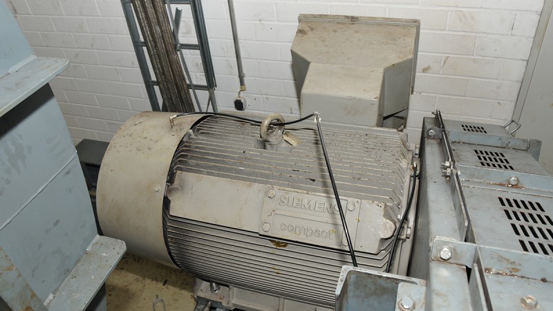 Automatic lubrication for a large-size fan at BMW