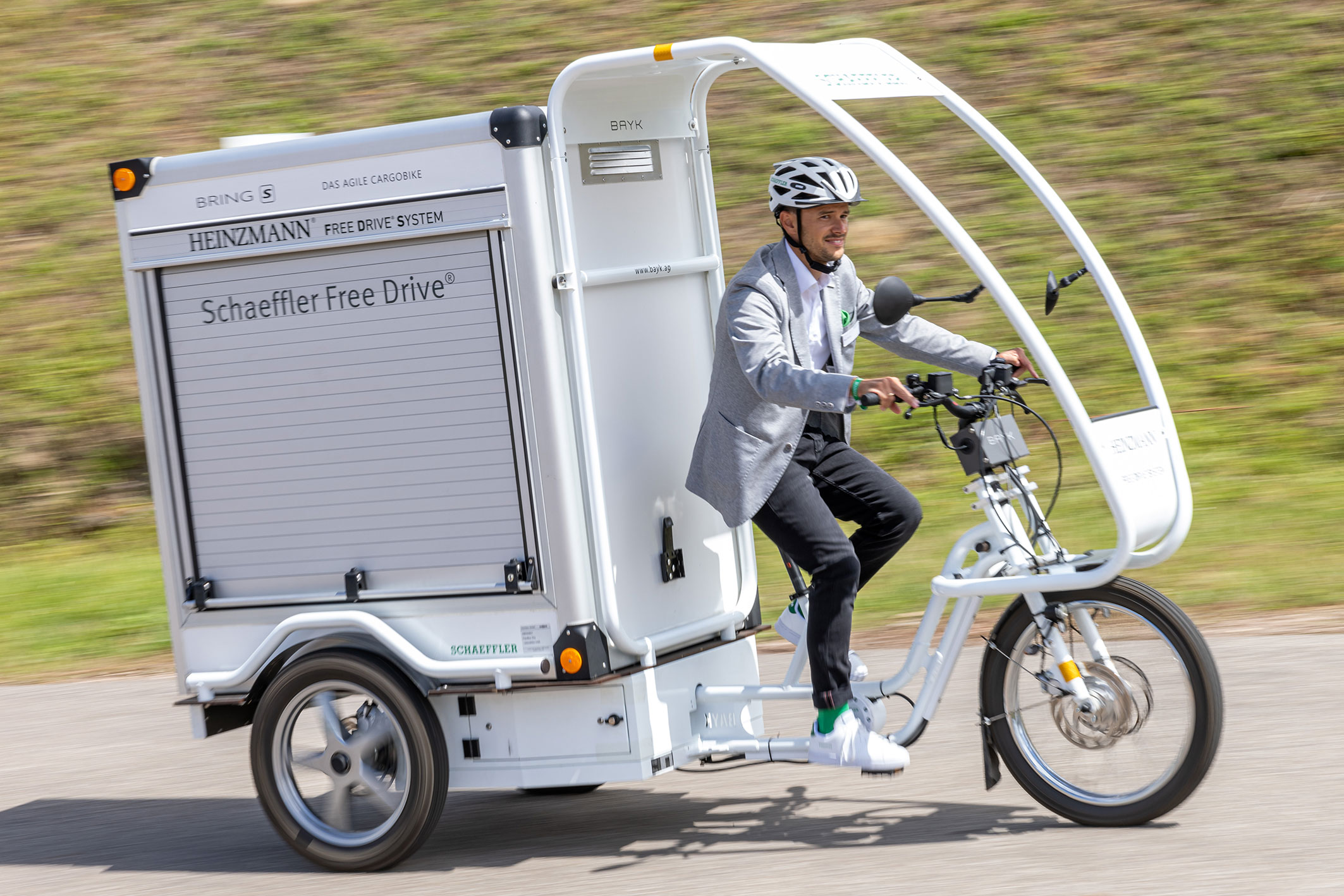 Cargo bike transport outlet